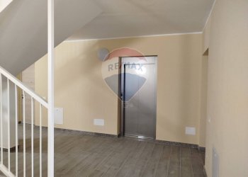 Scale - Three-room apartment VIA GIOVANNI DI BELLA, Casorate Primo - photo 18