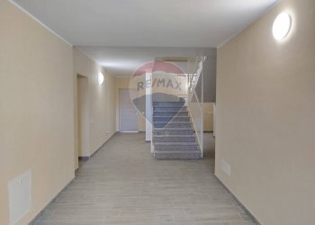 Hall / corridoio - Three-room apartment VIA  GIOVANNI DI BELLA, Casorate Primo - photo 35