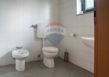 Bagno - Ufficio via Rho
 
56, Lainate - foto 7