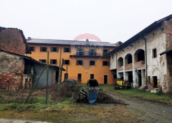 Edificio all\'aperto - Rustico località cigliegi selvatici, Bellinzago Novarese - foto 2