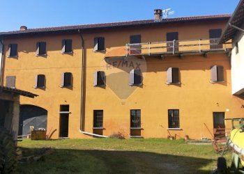 Edificio all\'aperto - Rustico località cigliegi selvatici, Bellinzago Novarese - foto 4