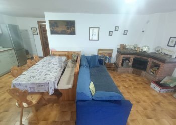 Sala da pranzo - Trilocale via Costaiolo
 
10, Selvino - foto 4