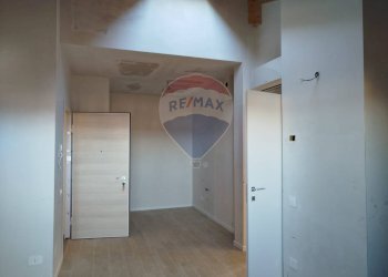 Hall / corridoio - Three-room apartment VIA GIOVANNI DI BELLA, Casorate Primo - photo 24