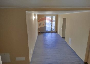 Stanza vuota - Three-room apartment VIA GIOVANNI DI BELLA, Casorate Primo - photo 28
