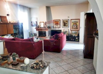 Soggiorno - Casa indipendente Via Graziosi, Tornaco - foto 10