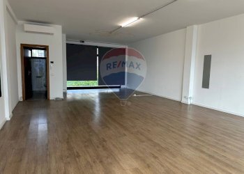 Stanza vuota - Locale Commerciale Via Rodari
 
14, Trezzano Rosa - foto 18