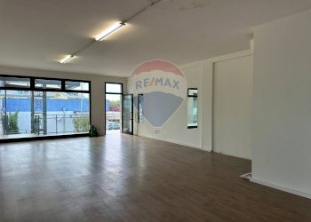 Stanza vuota - Locale Commerciale Via Rodari
 
14, Trezzano Rosa - foto 21