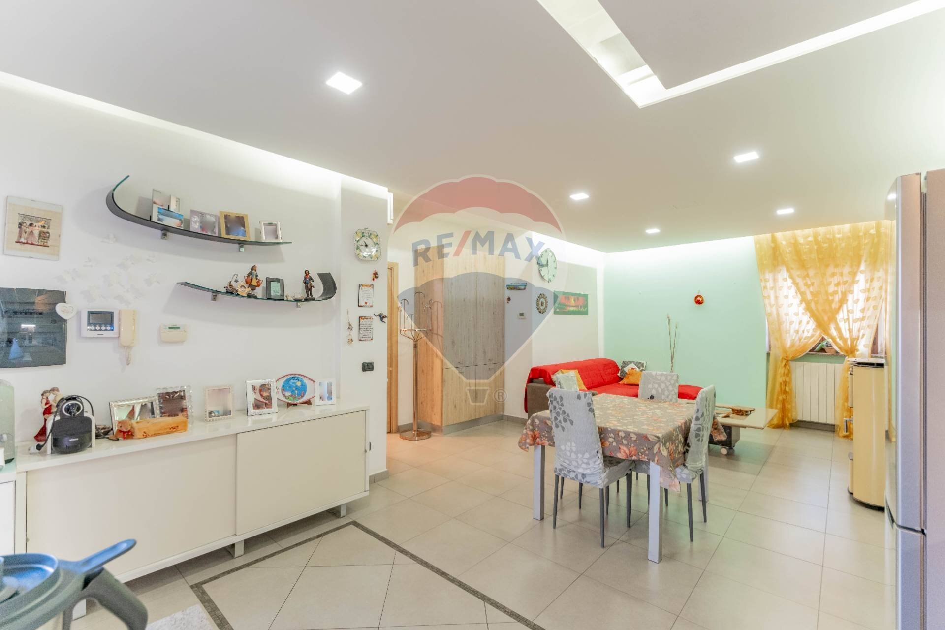 Sala da pranzo - Casa semi indipendente Via Montello
 
21, Fagnano Olona - foto 1