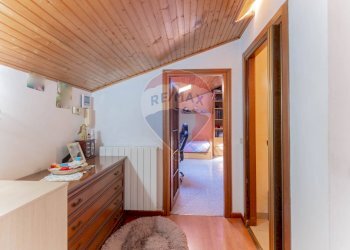 Hall / corridoio - Casa semi indipendente Via Montello
 
21, Fagnano Olona - foto 41