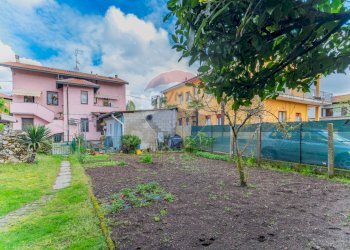 Casa all\'aperto - Casa semi indipendente Via Montello
 
21, Fagnano Olona - foto 60