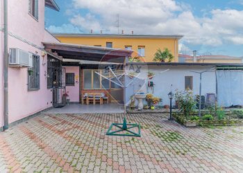 Casa all\'aperto - Casa semi indipendente Via Montello
 
21, Fagnano Olona - foto 65