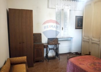 Camera / camera da letto - Casa indipendente Via Monte Grappa, Magenta - foto 27