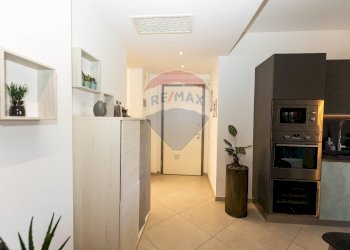 Hall / corridoio - Quadrilocale Via Marconi
 
23, Binasco - foto 3