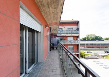 Balcone - Quadrilocale Via Marconi
 
23, Binasco - foto 21