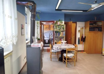 Sala da pranzo - Trilocale Via delle Industrie
 
9, Dresano - foto 8