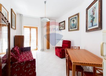 Sala da pranzo - Quadrilocale Via Mare Di Bering
 
20, Roma - foto 6