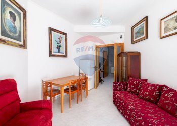 Sala da pranzo - Quadrilocale Via Mare Di Bering
 
20, Roma - foto 8