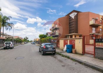 Edificio all\'aperto - Quadrilocale Via Paolo Orsi
 
33, Mascali - foto 20