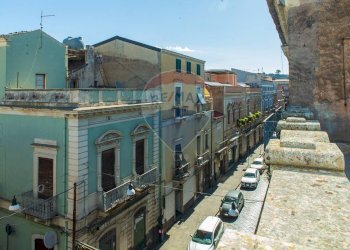 Edificio all\'aperto - Casa indipendente via dottor rizzo
 
22, Biancavilla - foto 2