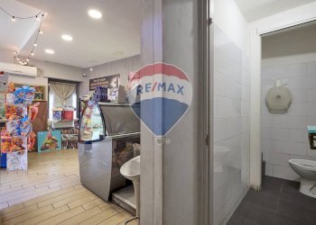 Bagno - Locale Commerciale Via Casal de Pazzi
 
79, Roma - foto 10