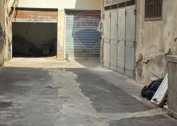 Edificio all\'aperto - Box VIA CARONDA
 
270 B, Catania - foto 4