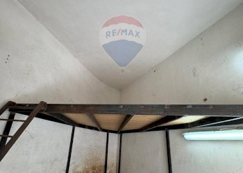 Stanza vuota - Box VIA CARONDA
 
270 B, Catania - foto 8