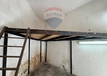 Stanza vuota - Box VIA CARONDA
 
270 B, Catania - foto 9