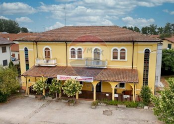 Casa all\'aperto - Residence Via Roma
41, Jolanda di Savoia - foto 1