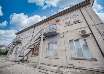 Edificio all\'aperto - Residence Via Roma
41, Jolanda di Savoia - foto 13