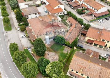 Edificio all\'aperto - Residence Via Roma
41, Jolanda di Savoia - foto 23