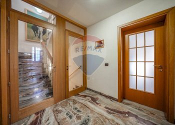 Hall / corridoio - Villa Viale Nord
 
8, Tresignana - foto 13