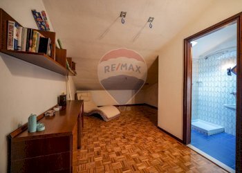 Hall / corridoio - Villa Viale Nord
 
8, Tresignana - foto 27