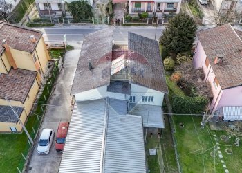Casa all\'aperto - Villa Via Amendola
 
32, Castelmassa - foto 5