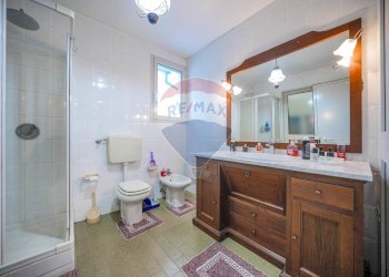 Bagno - Villa Via Amendola
 
32, Castelmassa - foto 69