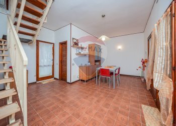 Sala da pranzo - Villa a Schiera Via Leoncavallo
 
85, Comacchio - foto 15