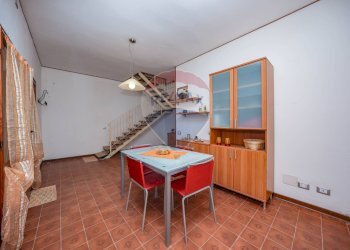 Sala da pranzo - Villa a Schiera Via Leoncavallo
 
85, Comacchio - foto 16