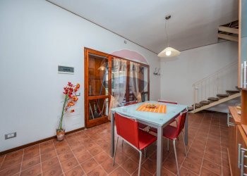 Sala da pranzo - Villa a Schiera Via Leoncavallo
 
85, Comacchio - foto 17