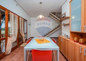 Sala da pranzo - Villa a Schiera Via Leoncavallo
 
85, Comacchio - foto 18