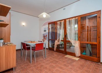 Sala da pranzo - Villa a Schiera Via Leoncavallo
 
85, Comacchio - foto 22
