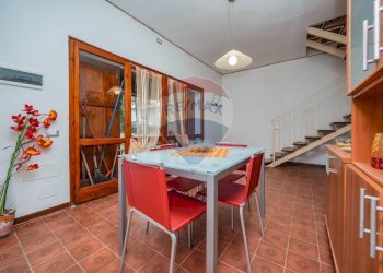 Sala da pranzo - Villa a Schiera Via Leoncavallo
 
85, Comacchio - foto 26