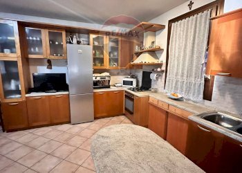 Cucina - Casa indipendente Via Nazionale
 
915/25, Bosaro - foto 1