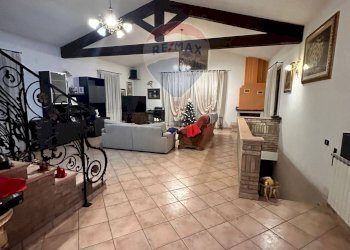 Soggiorno - Casa indipendente Via Nazionale
 
915/25, Bosaro - foto 6