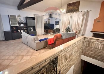 Sala da pranzo - Casa indipendente Via Nazionale
 
915/25, Bosaro - foto 7