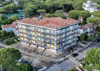 Edificio all\'aperto - Quadrilocale Comacchio - foto 1