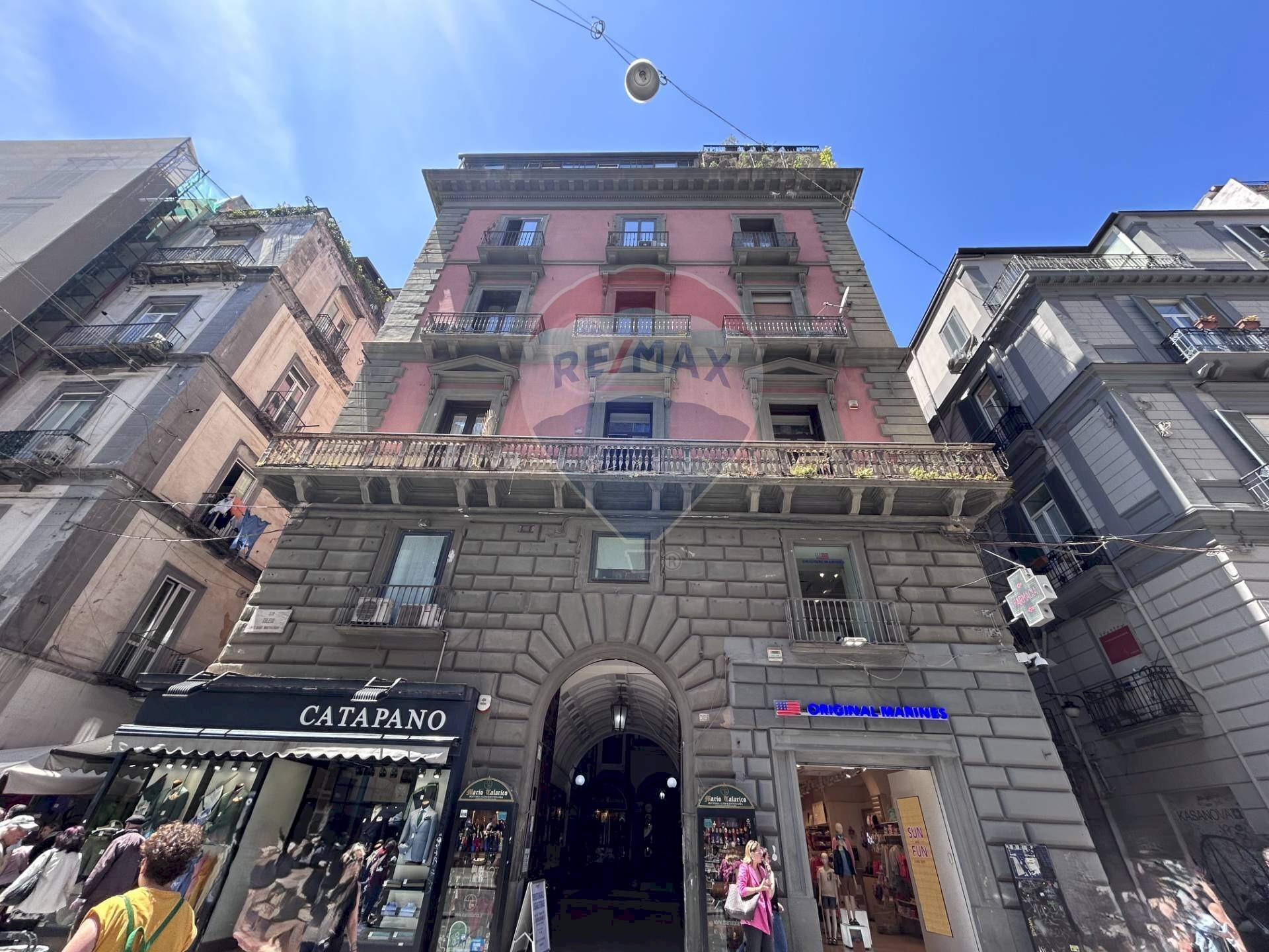 Edificio all\'aperto - Office Via Toledo
 
329, Napoli - photo 1
