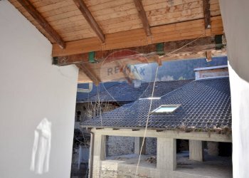 Edificio all\'aperto - Casa semi indipendente Via Orsiera
 
27, Mattie - foto 72