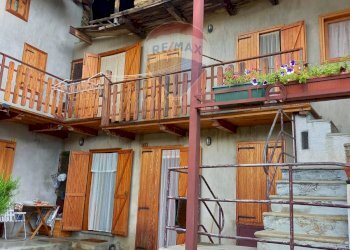 Edificio all\'aperto - Casa semi indipendente Borgata Favella
 
24, Rubiana - foto 1