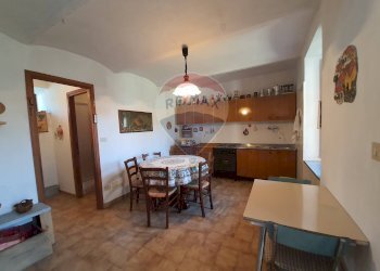 Sala da pranzo - Casa semi indipendente Borgata Favella
 
24, Rubiana - foto 6