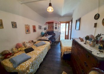 Camera / camera da letto - Casa semi indipendente Borgata Favella
 
24, Rubiana - foto 11