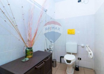 Bagno - Shop strada giaveno
 
31, Trana - photo 21